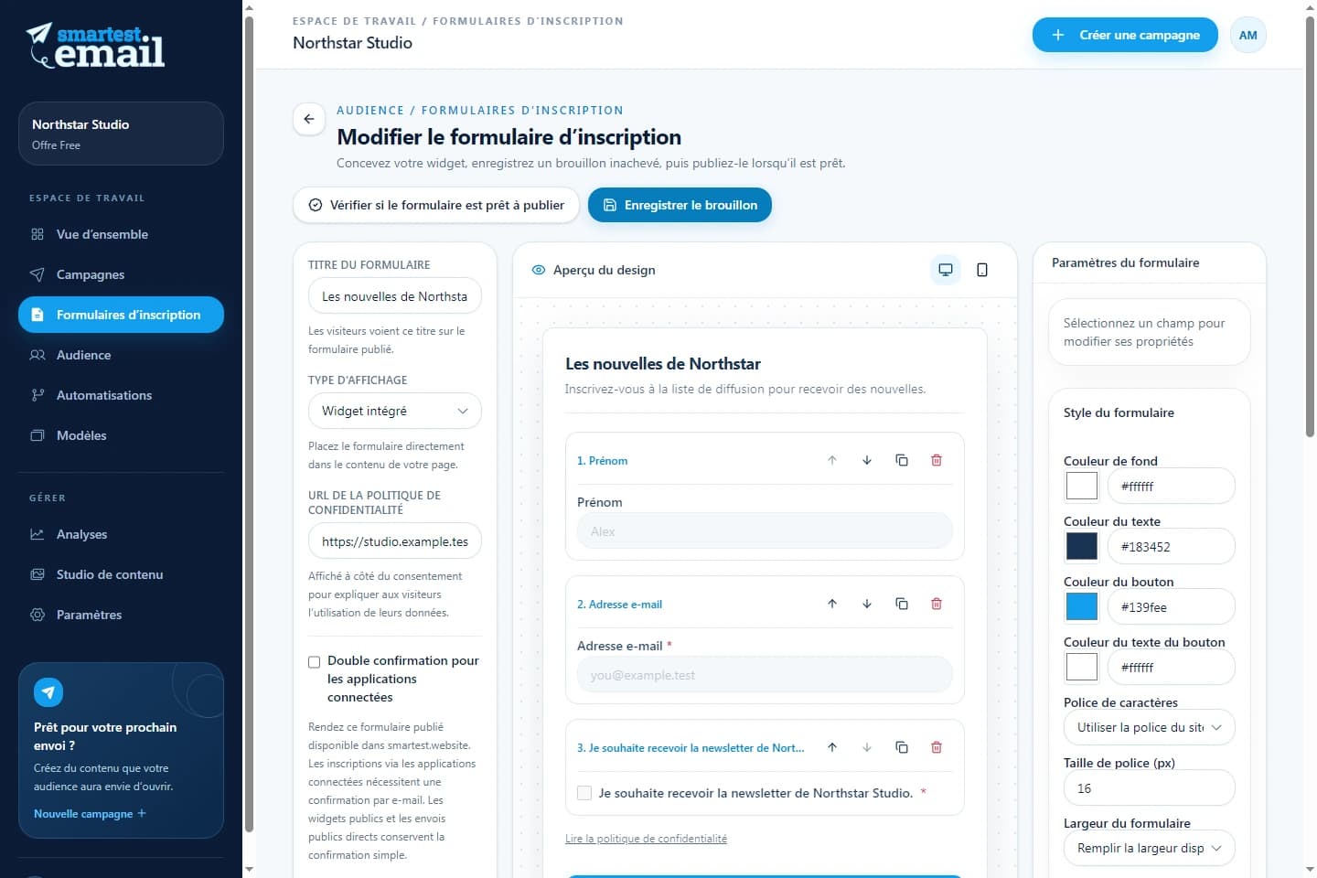 Éditeur de formulaires de smartest.email avec un exemple d’inscription à une newsletter