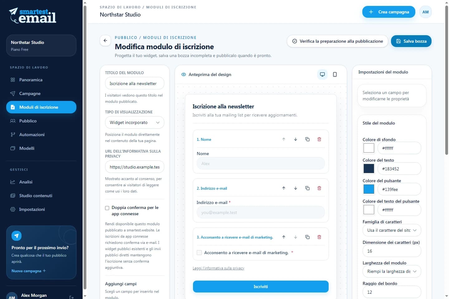 Editor dei moduli di iscrizione di smartest.email con un modulo newsletter di esempio